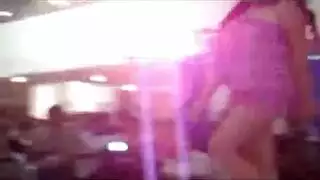 حفلة نوم لطالبات المدارس مع جماع جماعي