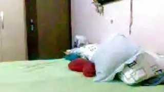 أفلام مصرية إباحية: بنت عربية بمؤخرة كبيرة تأخذ عدة زبابات