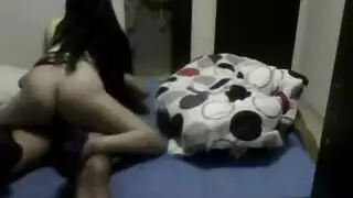 مشهد إكس إكس إكس عربي: ميلف مصرية في وضع الفارس تمارس الجنس