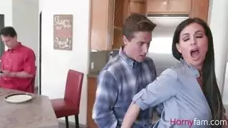 جنس عنيف مع نساء ناضجات ذوات خبرة