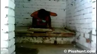 عاهرة تقليدية تتعرض لاختراق عنيف سريع