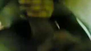 شاب قاهرة يطلق شهوته على فرج عشيقته الضيق