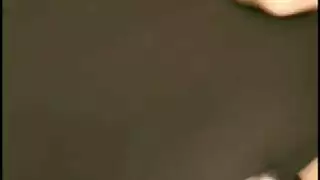 انتشار ناضج: توثيق جلستها المبللة الإباحية