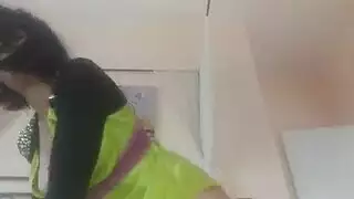 أجنبية سكرانة تستمني في دردشة إباحية مباشرة للمشاهدين