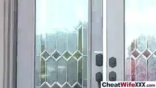 شابة متزوجة صاروخ تعشق الخيانة و تطفي نار كسها مع عشيقها الفحل