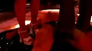 دمية جنسية خجولة تصور مشاهد صريحة مع عدة عشاق