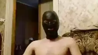 عذراء اللاتكس تؤخذ بقوة من قبل مختلس النظر توم