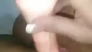 أم مثيرة تتحكم وتركب عشيقها الشاب