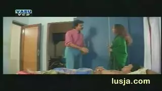 رسوم إباحية سحاقية مع إيلاج مزدوج باستخدام قضيب اصطناعي