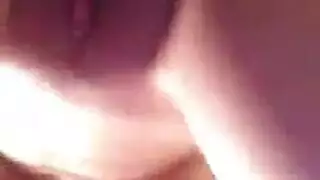 الاستحمام ضيق الكندية