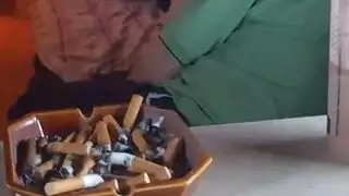 مراهقة في الخارج xxx: تدليك كسي وهمسات شهوانية