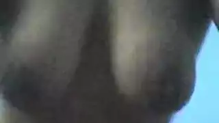 سكس مصري تعري امام الكام و كشف احلى صدر و طيز جامد