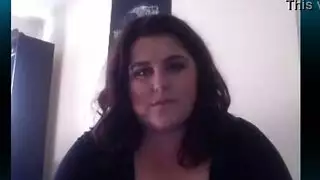 حلق عميق وفرج مفتوح للمرأة الأكبر سنًا