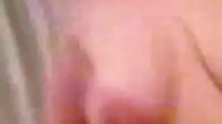 بنات بترجع من بز أم