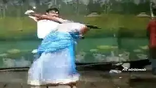 شغف شرجي شديد: شباب الجامعة يذهبون بعمق