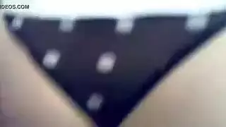 عاهرة مصرية تركب زب كبير حتى يتورم كسها