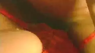 أوامر الطبيب: تلقين قضيب عميق للميلف الإيطالية كبيرة الصدر