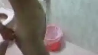 زوجان حاران على كاميرا الويب يمارسان الجنس بوضعية كلابية صعبة