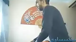 جلسة جماعية مع فتاة عربية جميلة وغريبة