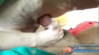 عربي بخ النشوة موطة وينيكها على الكام وعرض