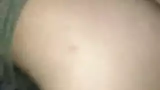 أخذ قضيب متزوج: قذف شرجي لمراهقة سمراء مجعدة الشعر