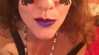 جودا اكبر تتعرض لإيلاج مزدوج في جنس جماعي