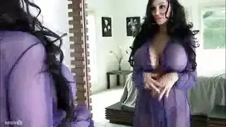 ملكات متحولات جنسياً تسيطرن بقضيبيهن الكبير