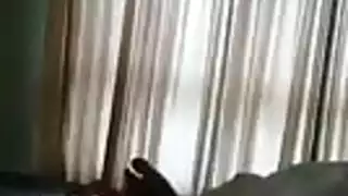 تجسس على والدتك بينما مع مؤخرتها اللاتينية الكبيرة تقوم بممارسة اليوغا في الحديقة تحت أعين الجيران أنبوب الإباحية الحرة