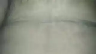 إباحية هاوية: محلي بقضيب ضخم يمارس الجنس بلا رحمة