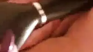 وضع إنجي المضحك يتحول إلى ضربات إكس إكس إكس شديدة