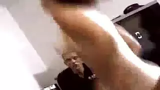 شعر داكن زوجة في الثلاثية دمية