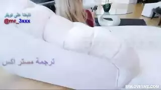 جنس الأخت الماكرة: جلسة نيك خلفي سرية