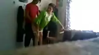 هواة عرب شباب في جلسات إباحية حميمة