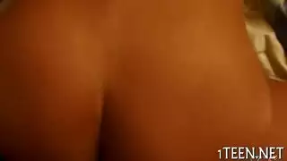 لحس فرج مراهقة: خيال مثلي في المدرسة