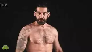 غانغبانغ لمتحولين جنسياً: شيميل صينية ذات أقضيب هائلة