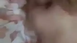 جايب شرموطه ف الشقه بتقول اطفي النور