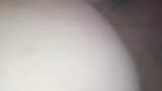 علاقة ثلاثية مع نساء مثيرات: إيلاج فموي شرجي مزدوج وعنف في الإيلاج المزدوج