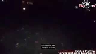 سيدة عربية ممتلئة الجسم تُقنع بممارسة وضعية الكلب في لقاء سري