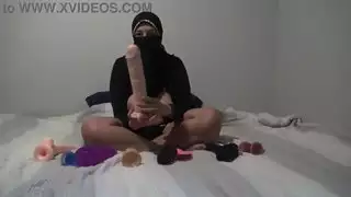 الجبهة العربية للإغراء: حفلة جنس صارخة في باريس