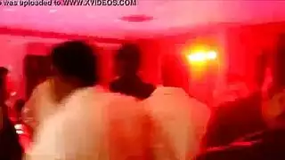 تينا كاي الممتلئة تمارس الجنس بقوة مع شاب أسود عضلي