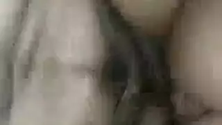 الرجل الوسيم يستسلم لعصا بيسبول صارمة