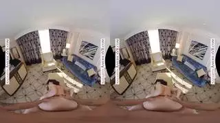 كس شابة ناعم يتوق لجلسة مص قاسية تسبب الاختناق