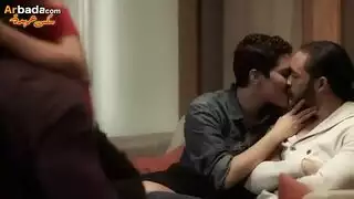 نكاح خدامة أمام زوجته