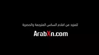 سيدة ناضجة تعاقب شابًا بجنس شرجي مكثف