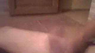 مراهقة صغيرة تمت ممارسة الجنس معها من قبل امرأة خبيرة