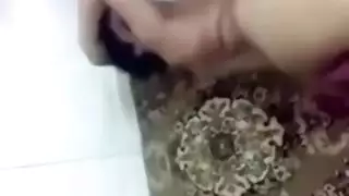 فيديو إباحي: الزوجة العربية تتحول إلى عاهرة جائعة للقضيب لزوجها