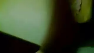 حي الضوء الأحمر في القاهرة: عميل يختار عاهرة مثارة لضرب فرجها