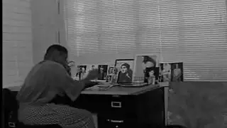 إباحية جماعية: قضيبان يدمران مهبل راغب