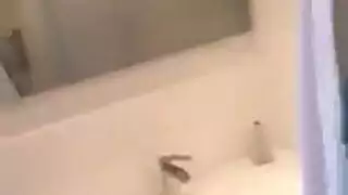 مثلي الجنس زقزقة توم مع عصا له رهيبة جاهزة لشخص ما لتجربة وجهة نظر جديدة