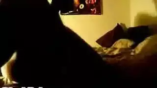 زوجين أسودين يتحرران: جنس خارجي وعملية مص عميقة